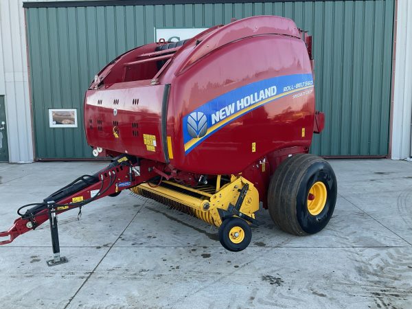 2014 New Holland RB560 Baler