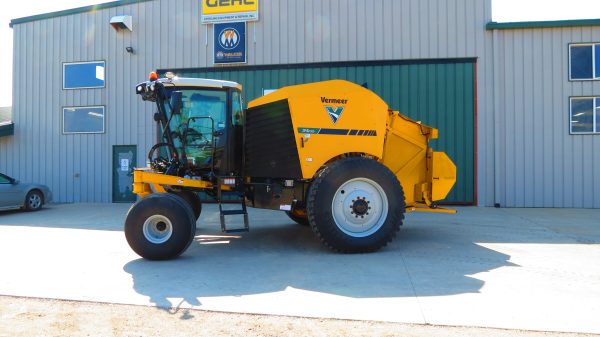 2022 Vermeer ZR5 Self Propelled Baler (Stk# 5339/5340)