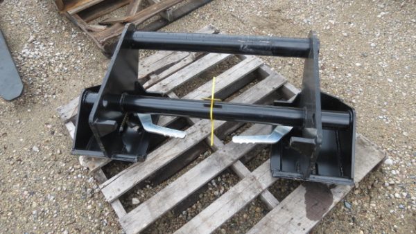 HLA Manitou to Universal Skid Steer Adapter (Stk# 6323)
