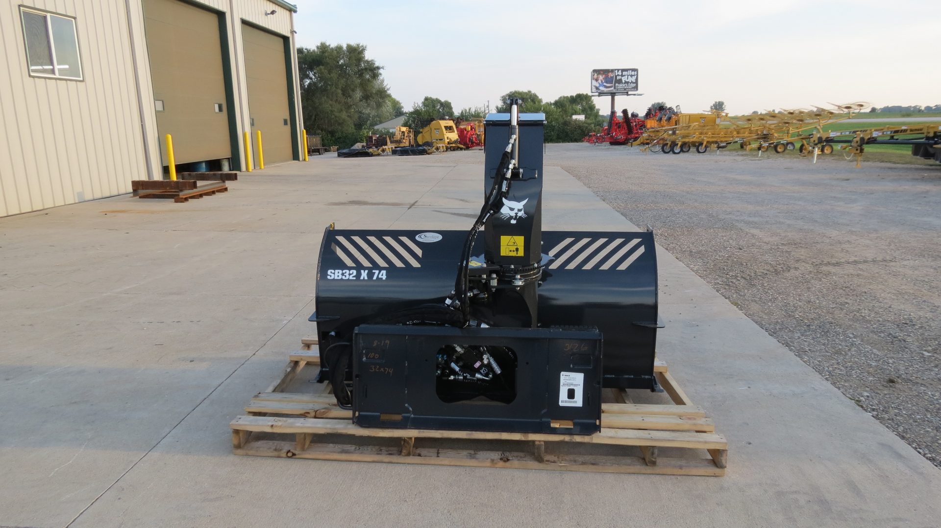 2025 Bobcat 74" Snow Blower (Stk# 6815/6816) - Image 4