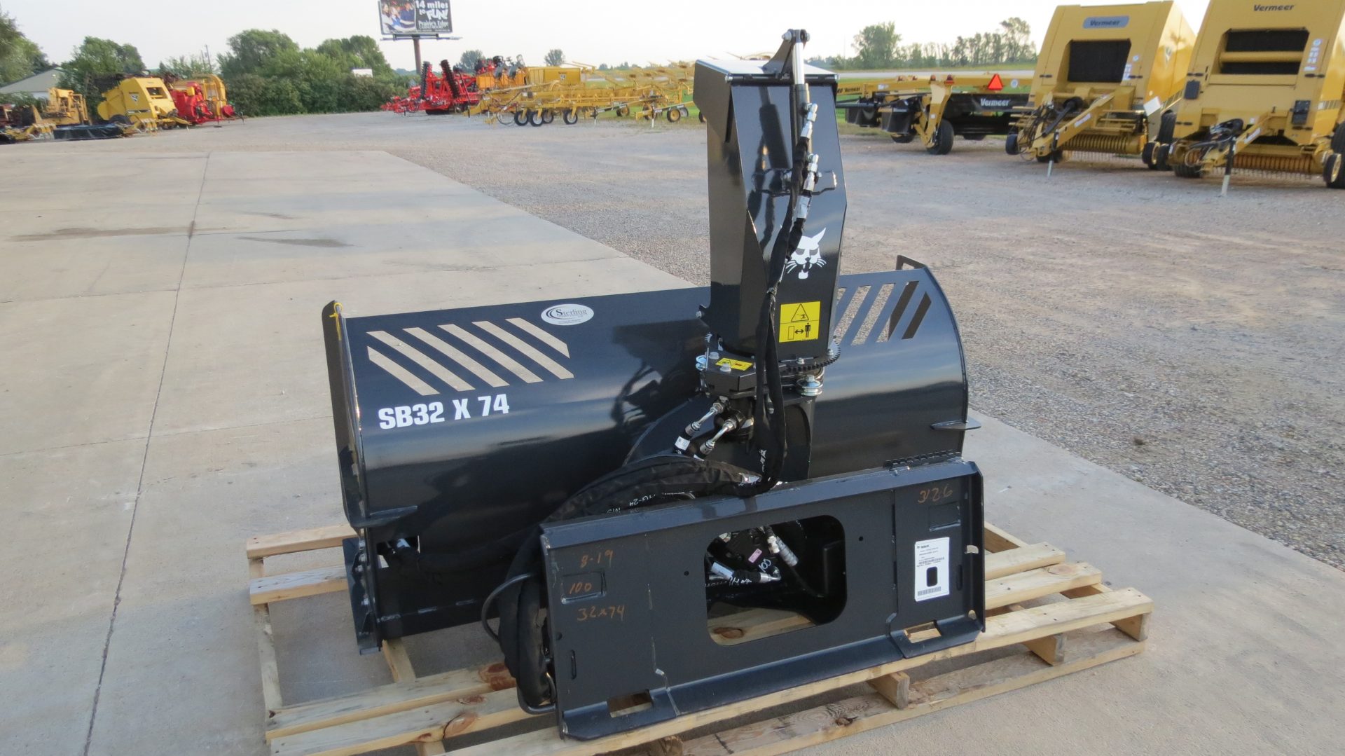 2025 Bobcat 74" Snow Blower (Stk# 6815/6816) - Image 5