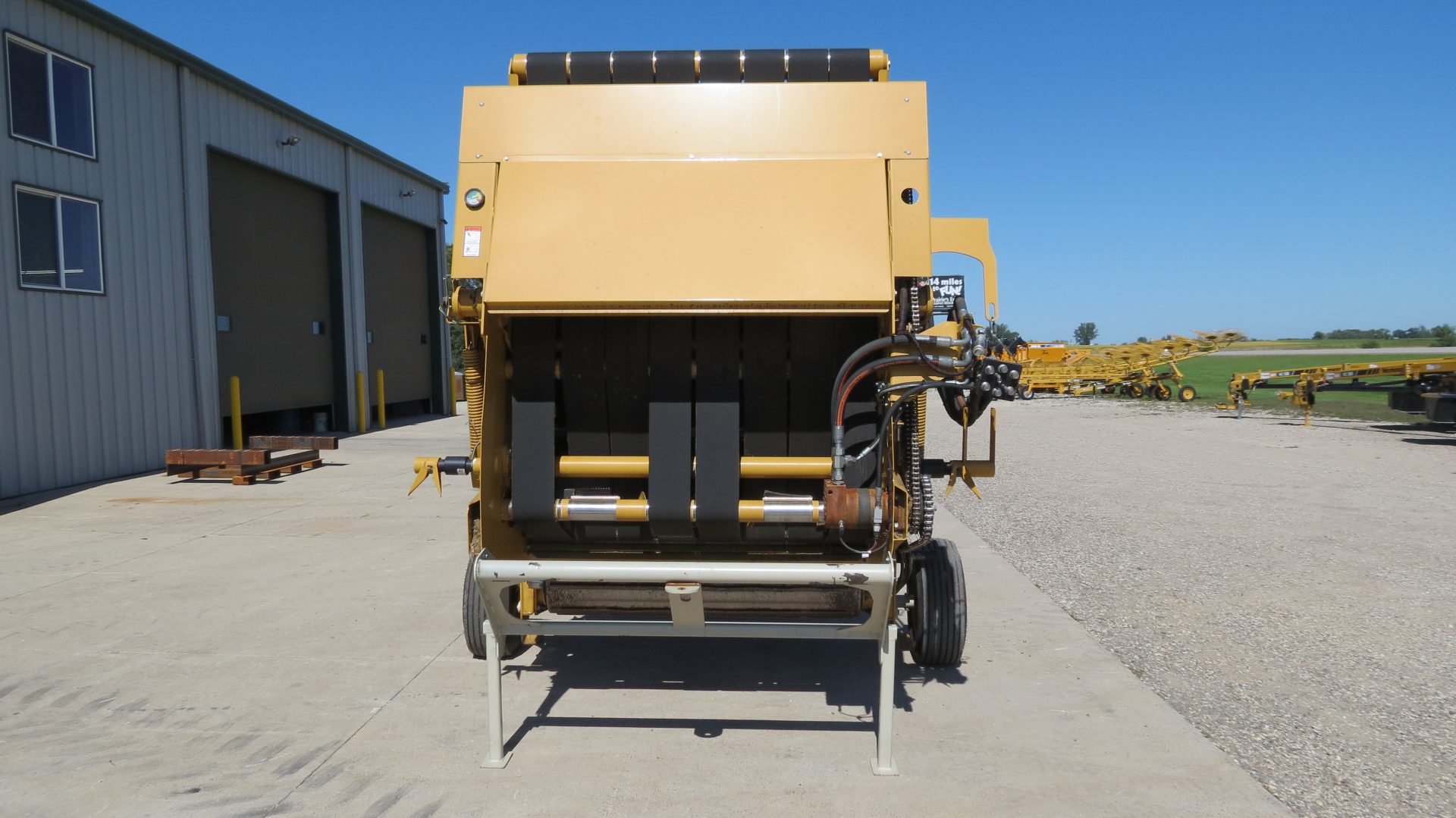 2023 Vermeer Z605N Baler (Stk# 5965) - Image 3