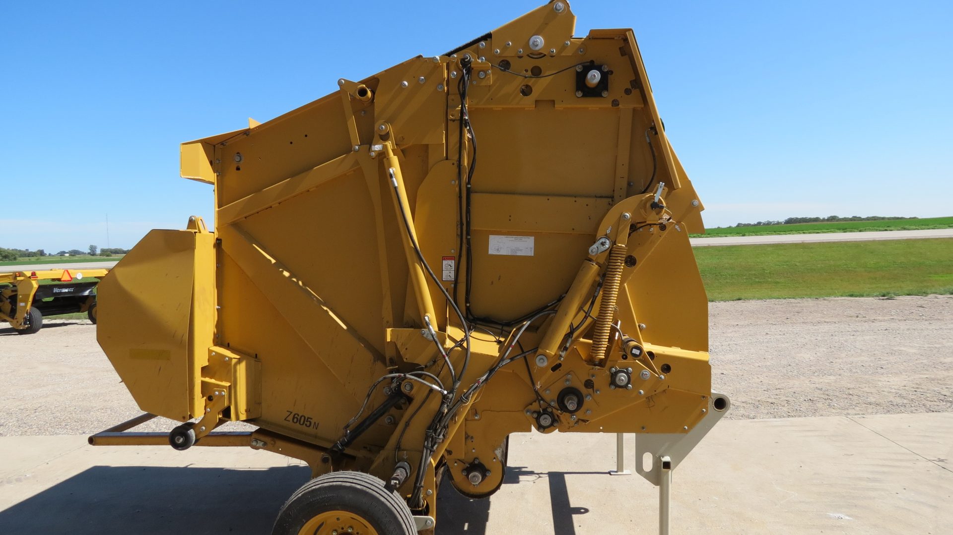 2023 Vermeer Z605N Baler (Stk# 5965) - Image 4