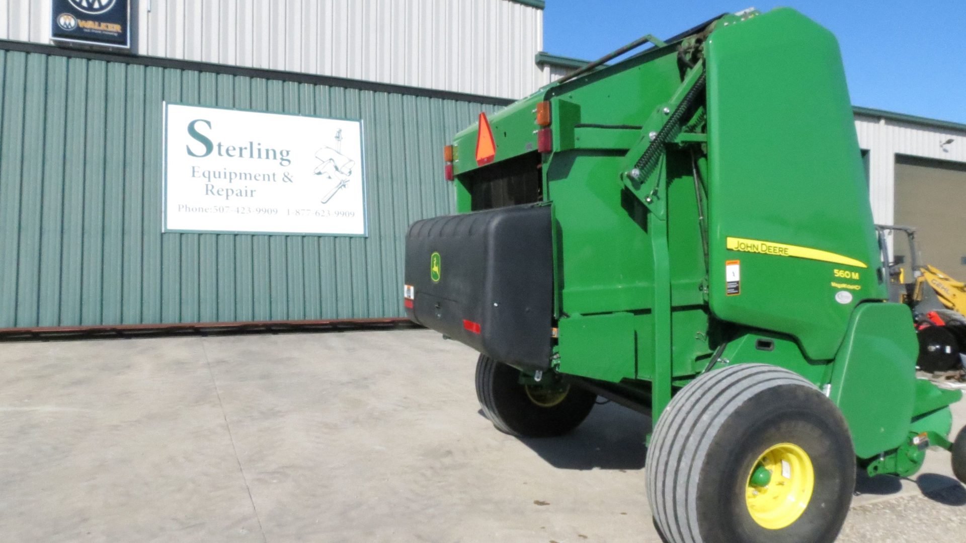 2020 John Deere 560M HC2 Mega Wide Baler (Stk# 6869) - Image 3