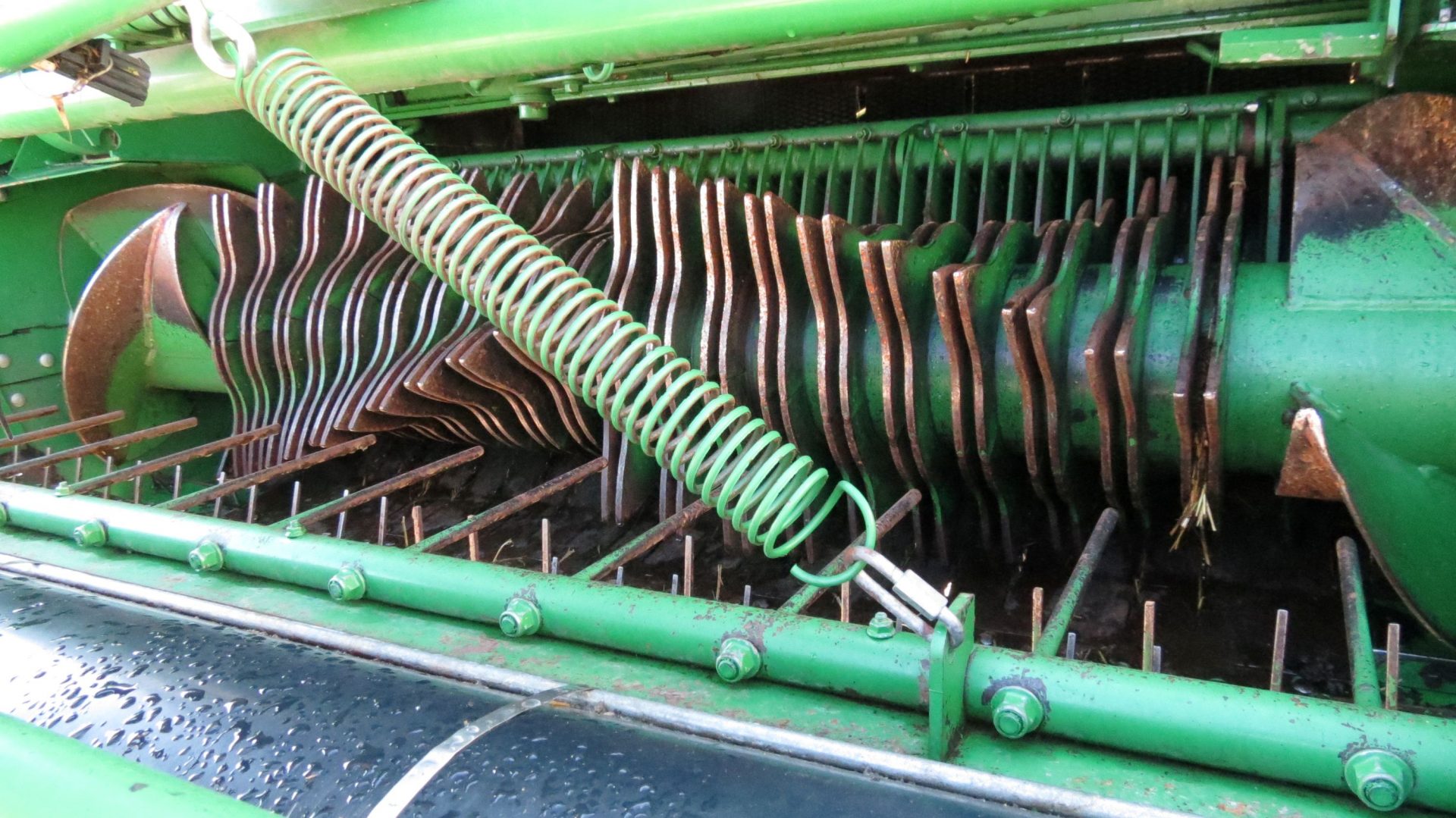 2020 John Deere 560M HC2 Mega Wide Baler (Stk# 6869) - Image 7