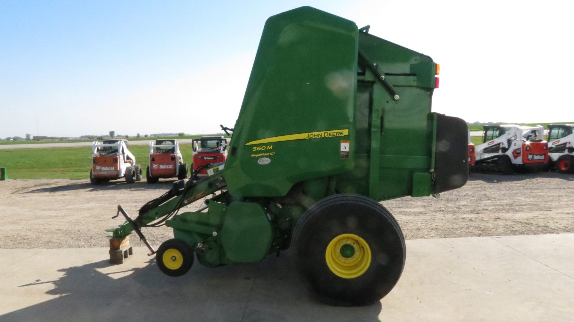 2020 John Deere 560M HC2 Mega Wide Baler (Stk# 6869) - Image 9
