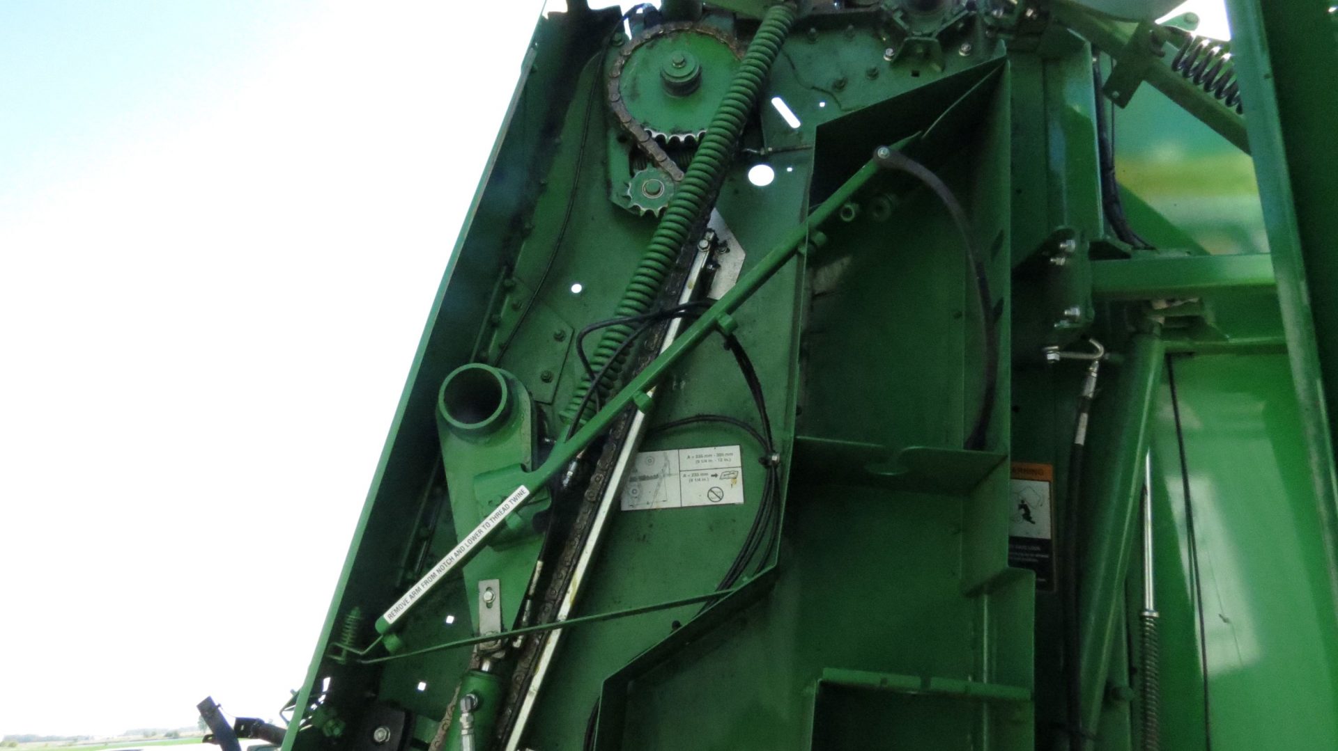 2020 John Deere 560M HC2 Mega Wide Baler (Stk# 6869) - Image 15