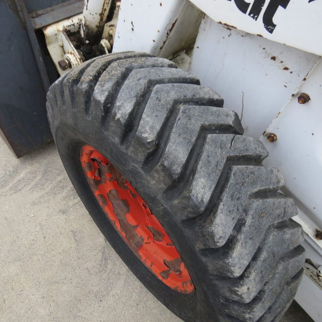 Bobcat 610 Skid Loader (Stk# 6935) - Image 6