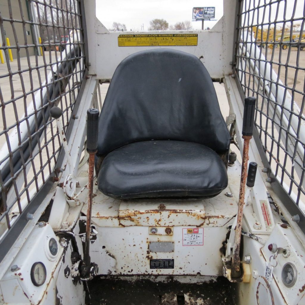 Bobcat 610 Skid Loader (Stk# 6935) - Image 9