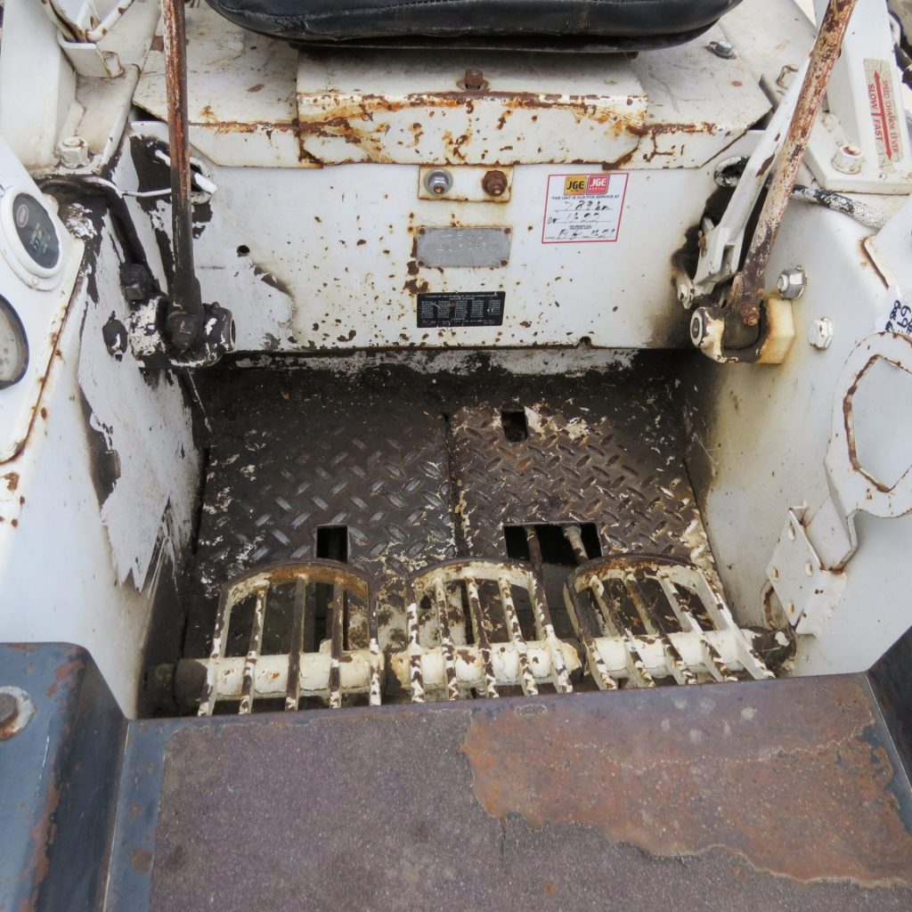 Bobcat 610 Skid Loader (Stk# 6935) - Image 12