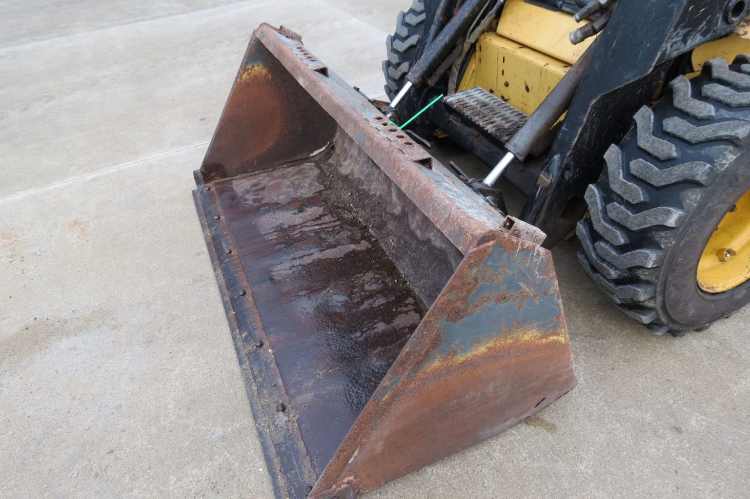 1996 New Holland LX565 Skid Loader (Stk# 7011) - Image 5