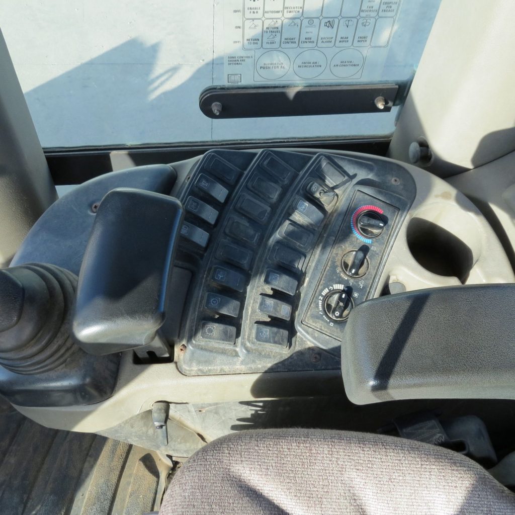 2010 Case 621E Payloader (Stk# 6955) - Image 27