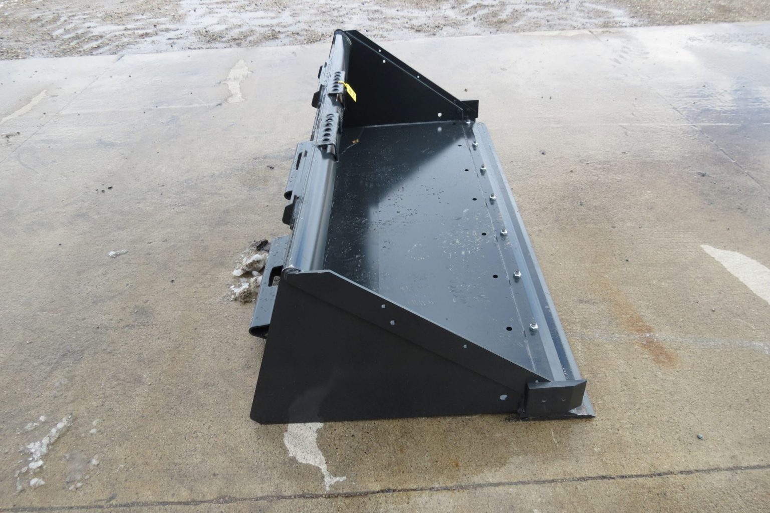 74" Heavy Duty Bobcat Bucket (Stk# 6958) - Image 6