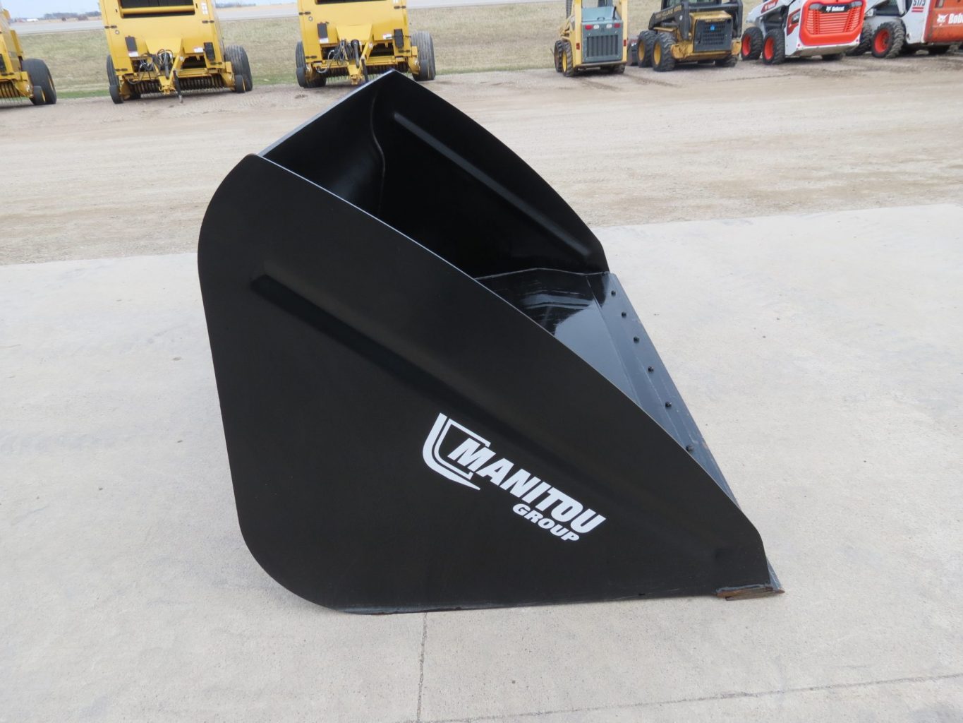96" Manitou Ag Bucket (Stk# 5818) - Image 6