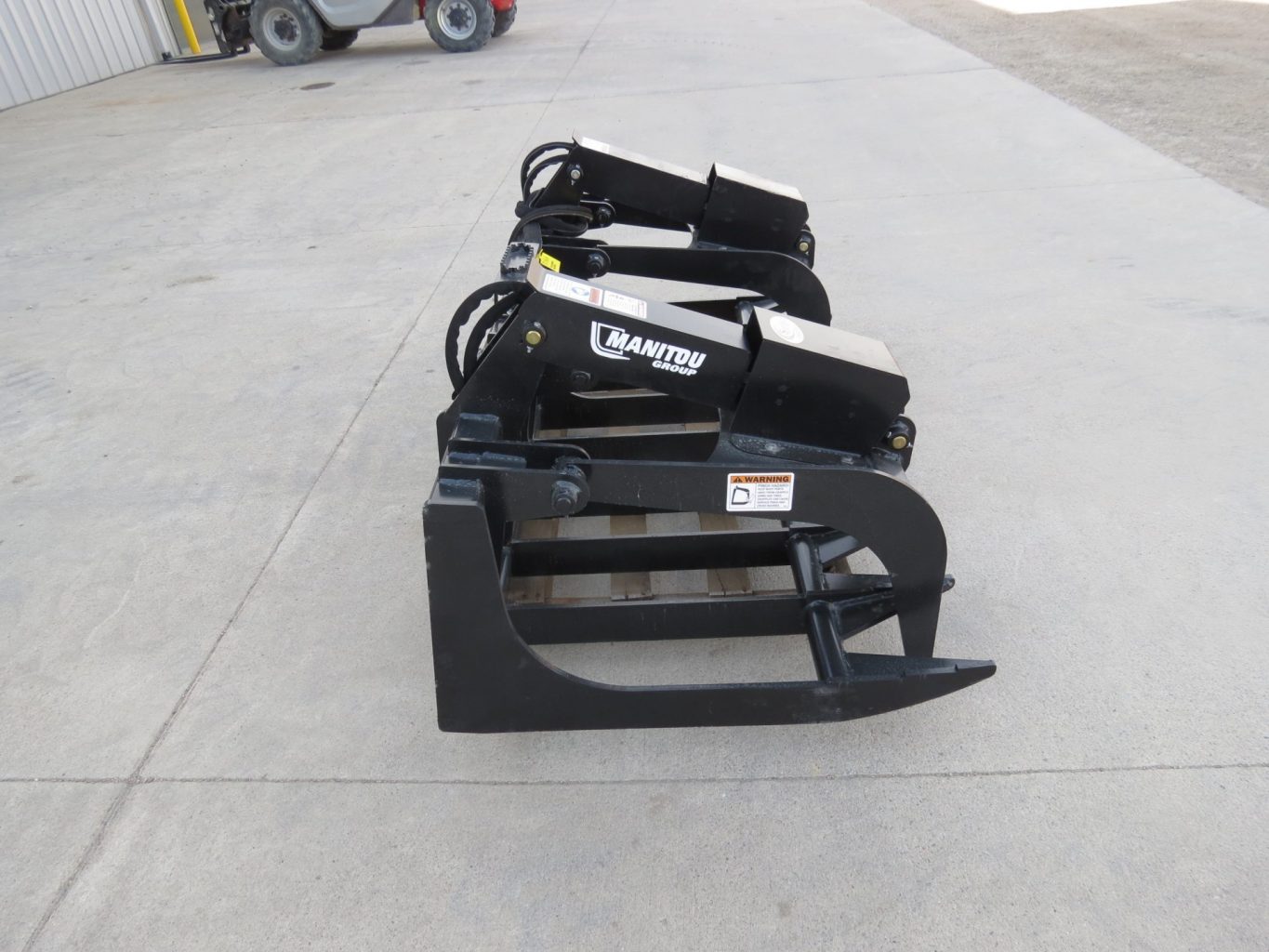 Manitou 72" Brush Root Grapple Bucket (Stk# 7166) - Image 5