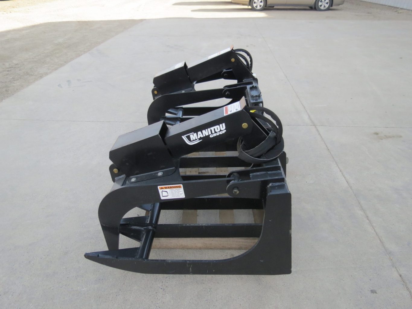 Manitou 72" Brush Root Grapple Bucket (Stk# 7166) - Image 8