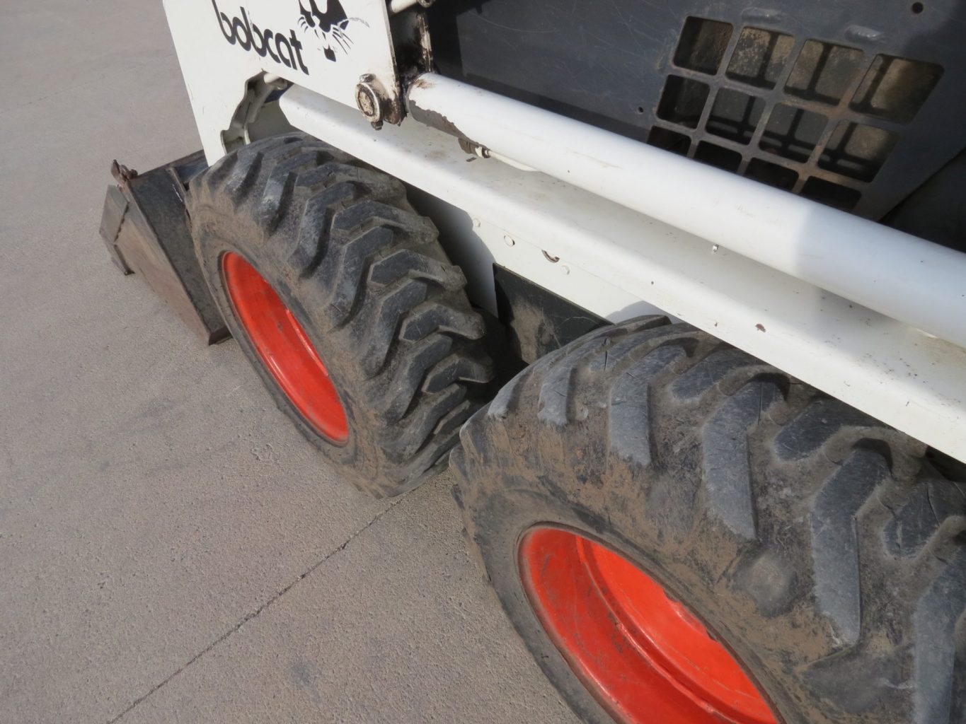 Bobcat 642B Skid Loader (Stk# 7190) - Image 14