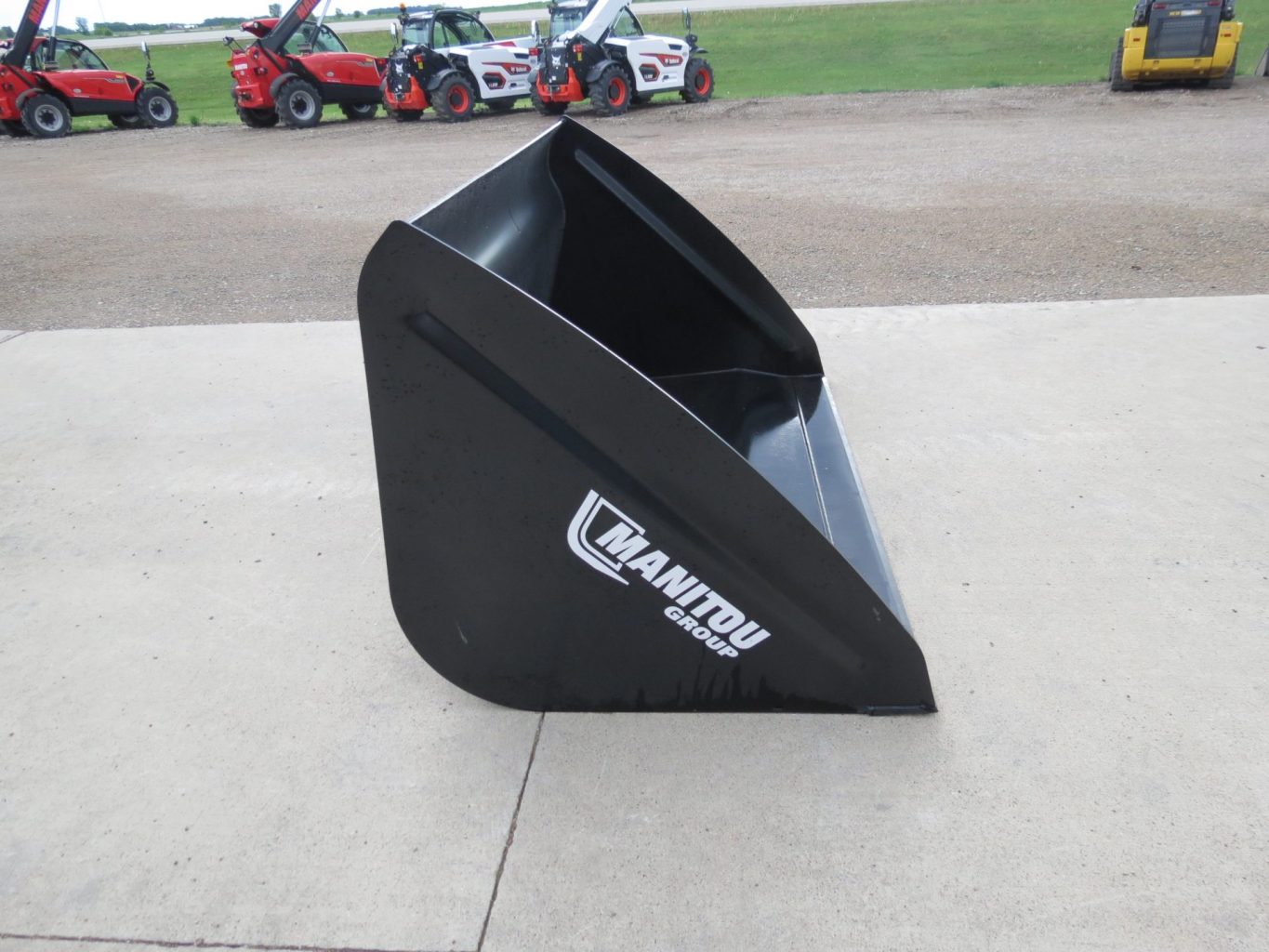 Manitou 82" CBA Bucket (Stk# 7148) - Image 6