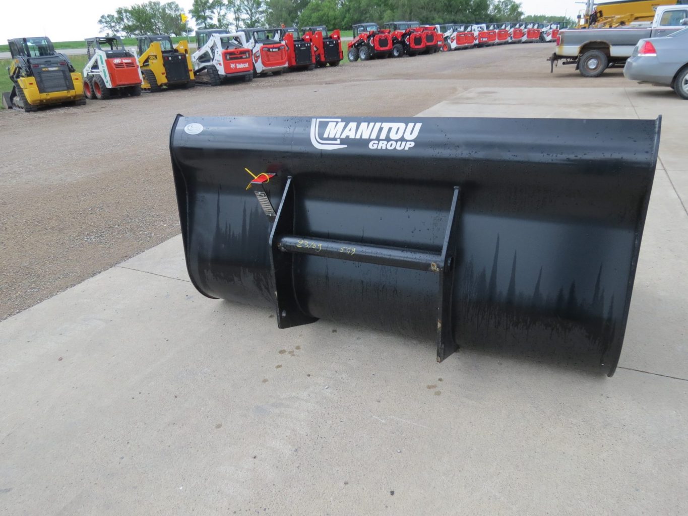 Manitou 82" CBA Bucket (Stk# 7148) - Image 7