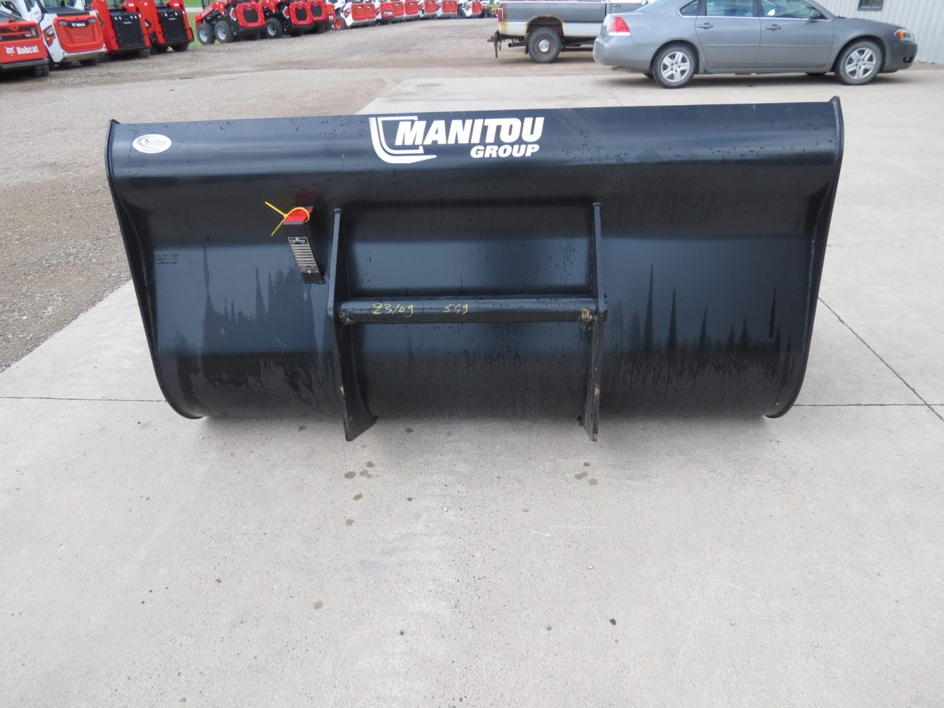 Manitou 82" CBA Bucket (Stk# 7148) - Image 8