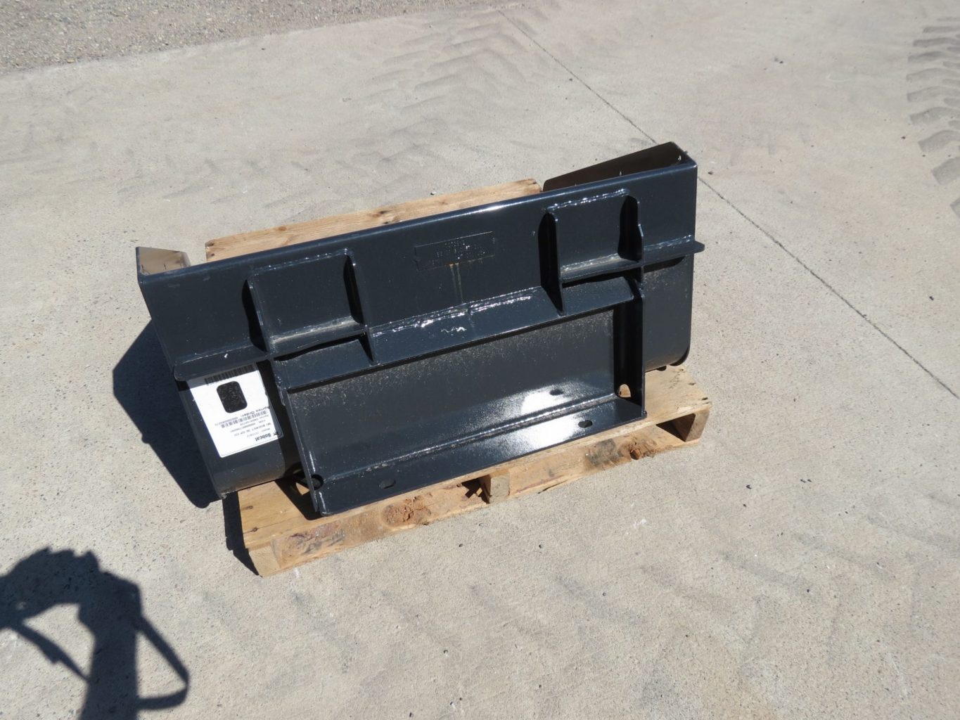 Bobcat 36" General Purpose Bucket (Stk# 7170) - Image 5