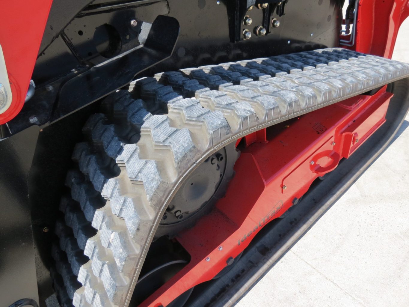 2026 Manitou 2300VT Track Loader (Stk# 7200) - Image 15