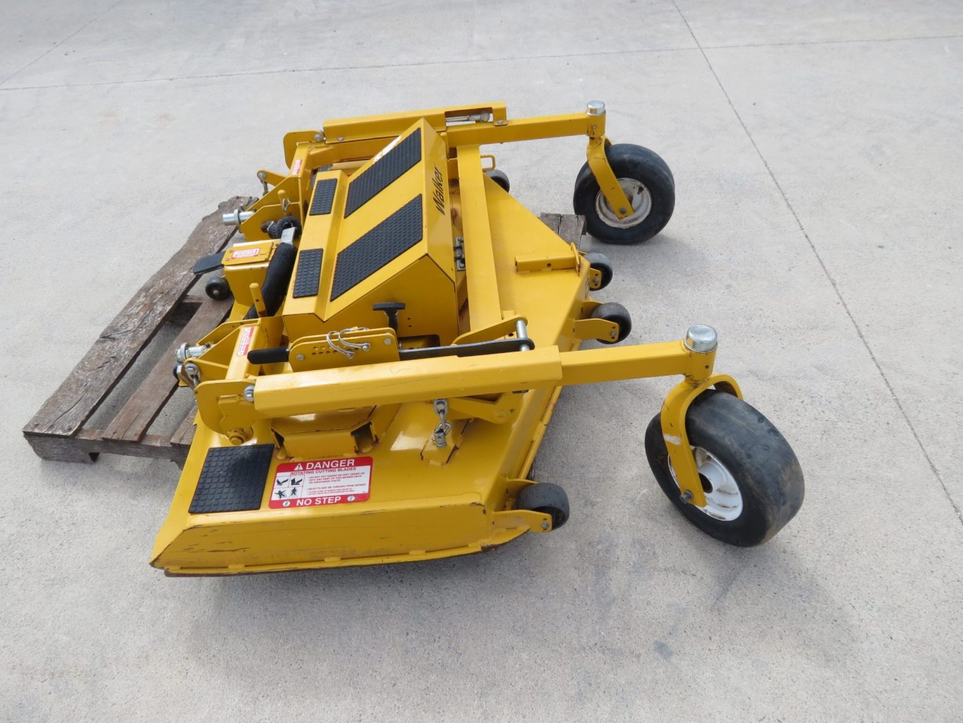 2012 Walker DR52-3 Lawn Mower Deck (Stk# 7212) - Image 4